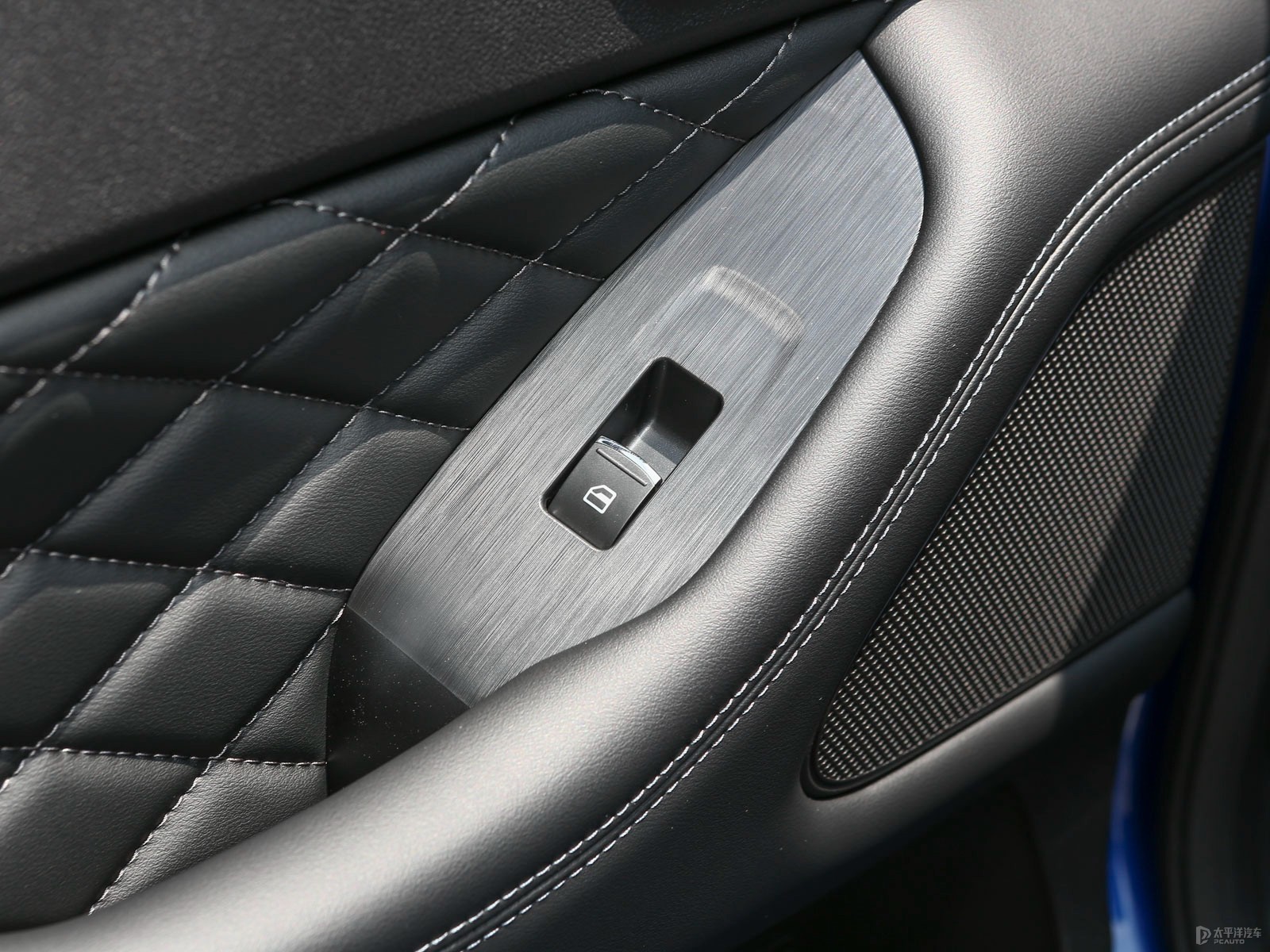 2021款炮全球版2.0T汽油自動兩驅舒適版內飾五金產品解析